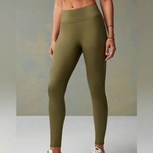 NWT Fabletics Anywhere Motion365+ Shine High-Waisted Legging